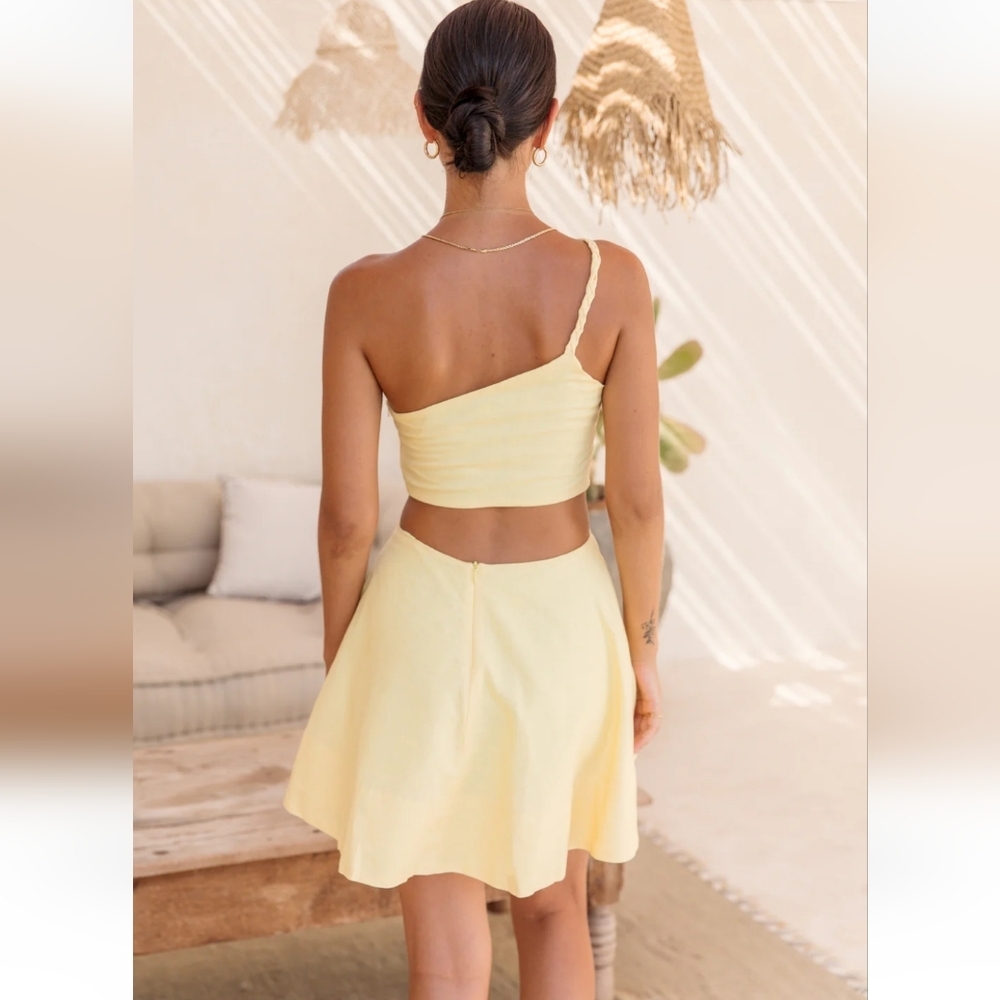FORTUNATE ONE Beginning of Love Dress Yellow. Size Small - Picture 4 of 11